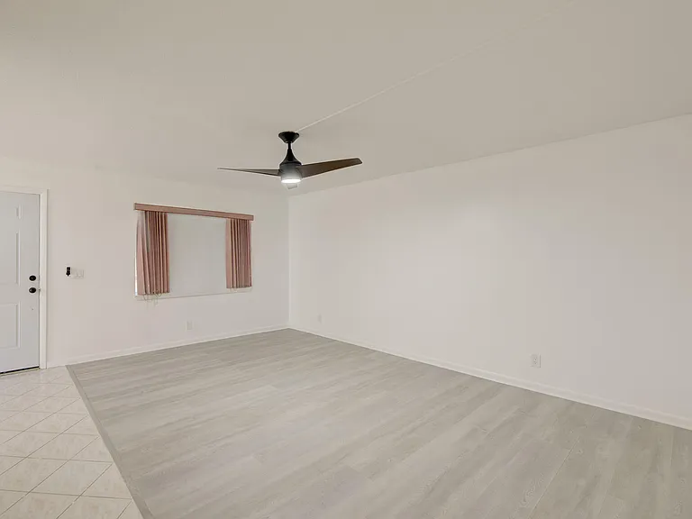 394 Normandy Ln #I — Photo 3