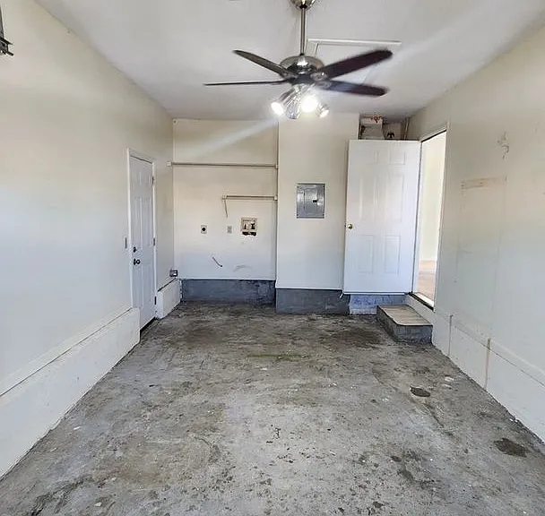 2318 Beech St — Photo 12