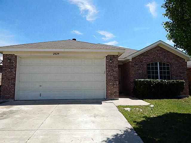 1st image of 2829 Wakecrest Dr