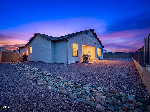 4th image of 407 MCKINNON Road