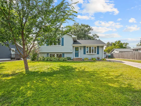 308 11th Ave NW, Altoona, IA 50009