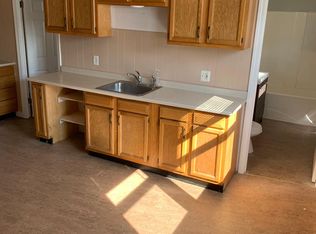 3 Palmer St APT 3, Fall River, MA 02724