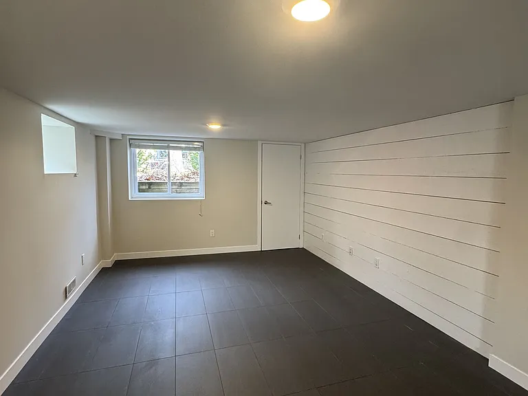 40 Bond St — Photo 2