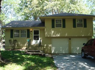 405 NE Sharon Dr, Lees Summit, MO 64063