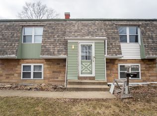4550 Washington Square Dr, Youngstown, OH 44515
