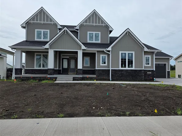 16214 Sharon Dr, Urbandale, IA 50323