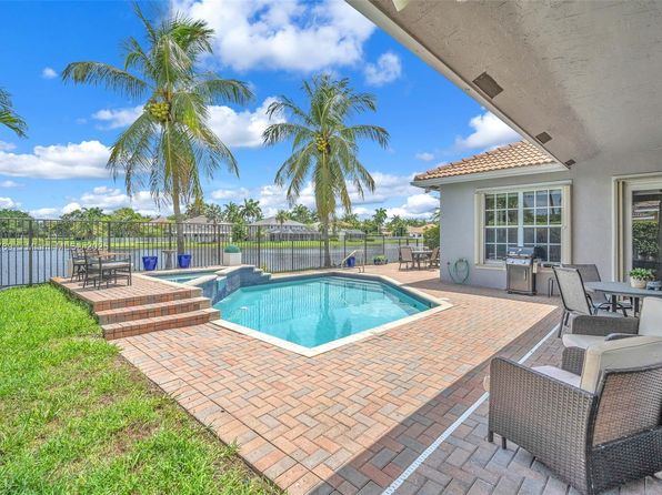 1737 Harbor View Cir