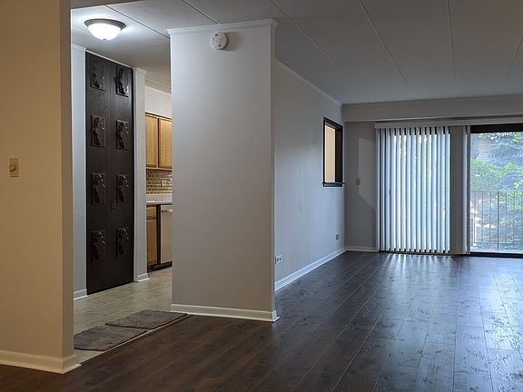 3rd image of 6330 Lincoln Ave Unit 2G