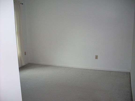 5th image of 2239 Kings Garden Way