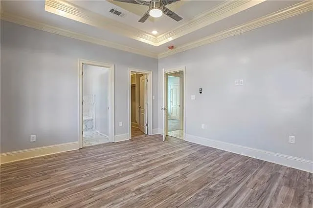 2932 Eagle St — Photo 10