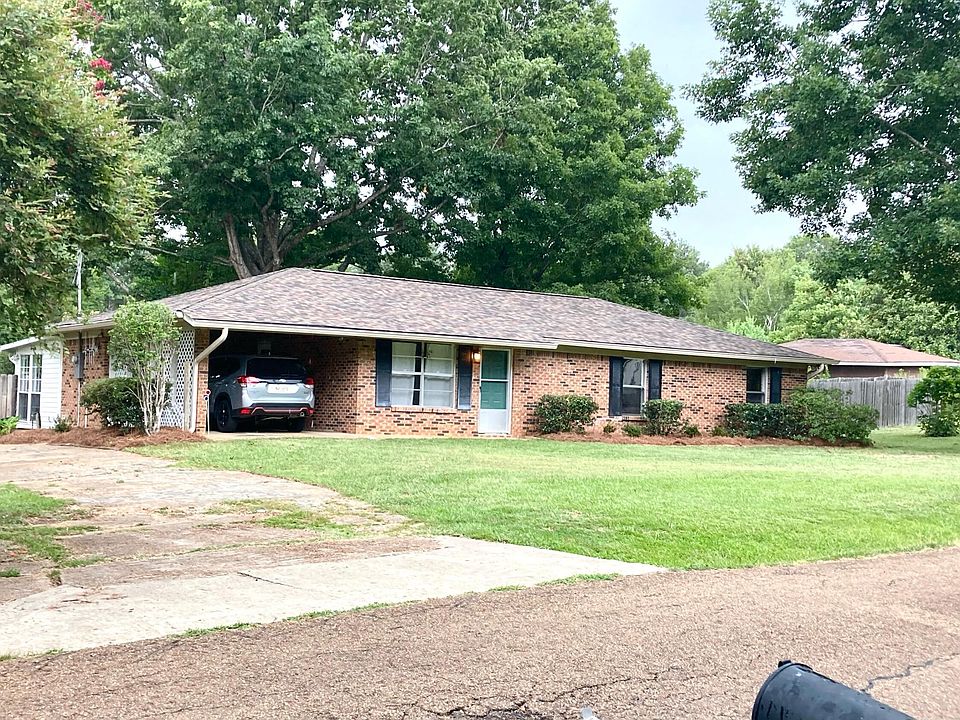 1st image of 255 Twin Lakes Dr