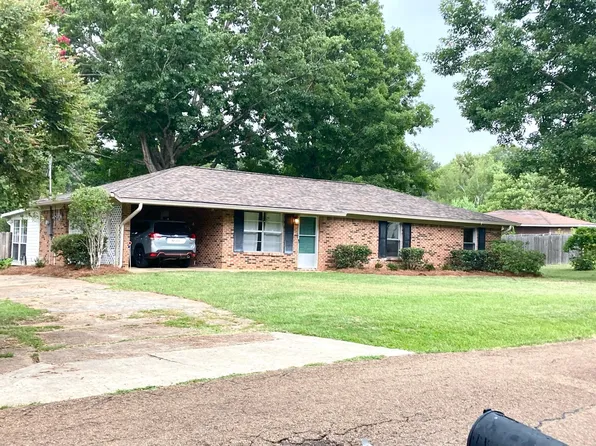 255 Twin Lakes Dr, Canton, MS 39046