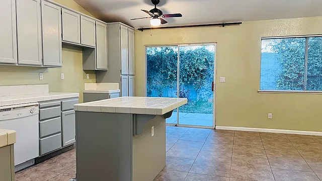 3 bed, 1491 sqft, $2,795 — Photo 4