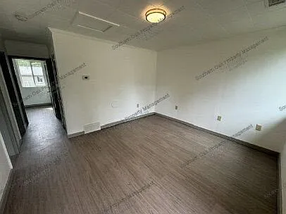216 Summit St — Photo 2