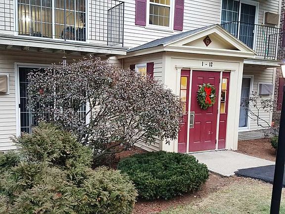 4th image of 6 Autumn Leaf Dr APT 4