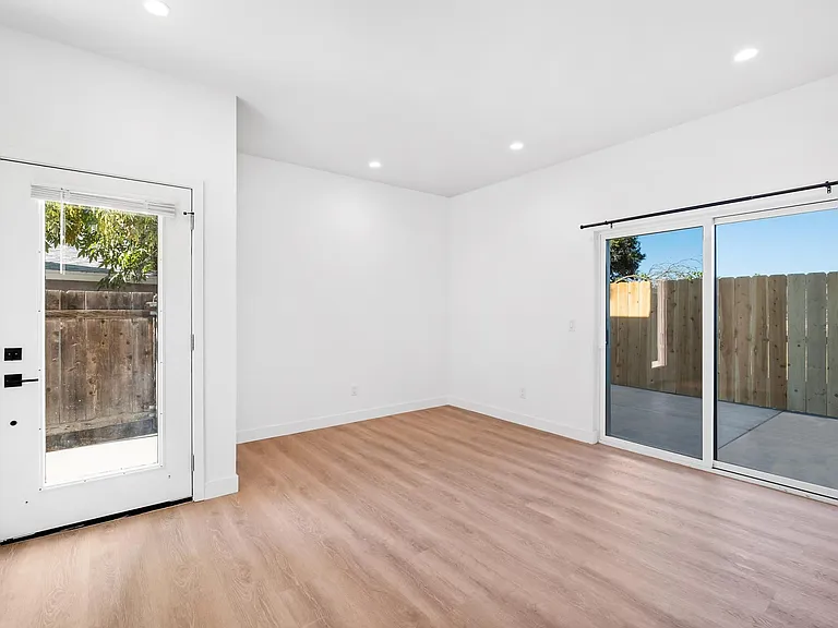 5247 Rincon St — Photo 11