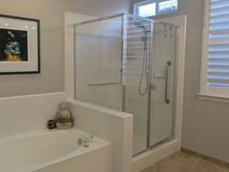708 Asilo St — Photo 10