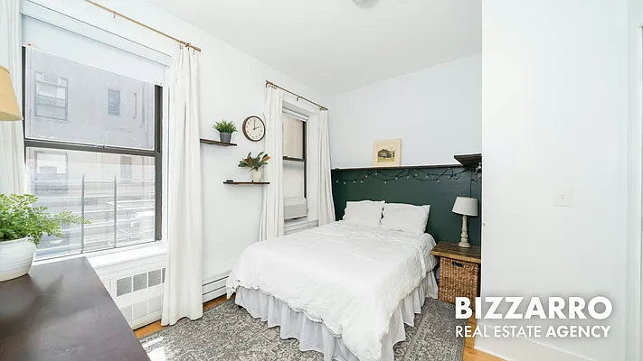 Bedroom, photo 1