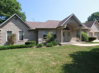 8717 S Shore Dr, Worden, IL 62097