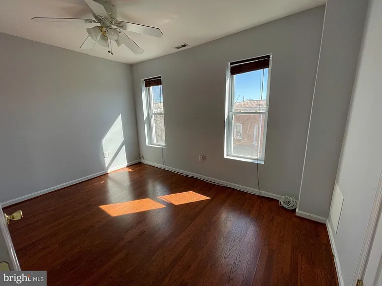 514 Columbia Rd NW — Photo 5