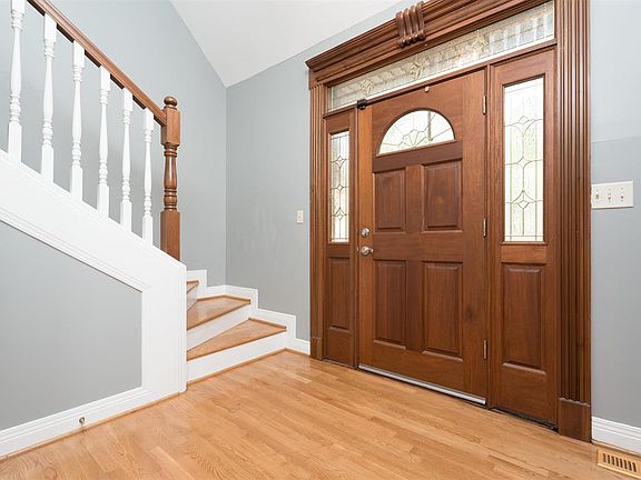4th image of 3682 Briarcliff Trce