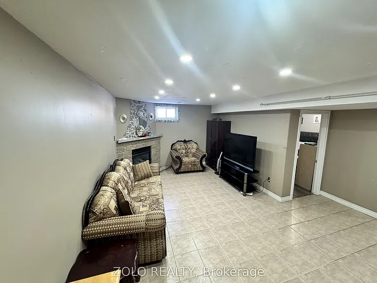 59 Colin Cres #BASEMENT — Photo 13