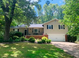 220 Valley View Ave, Harrison, AR 72601