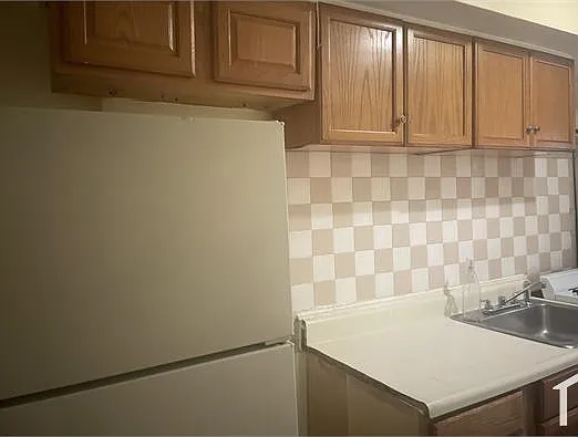 2 bed, 850 sqft, $1,300 — Photo 1