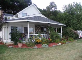 18964 Great River Rd, Le Claire, IA 52753