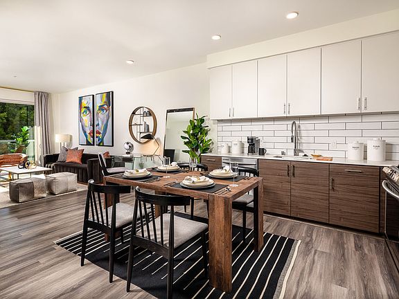 2nd image of 1331 N Cahuenga Blvd #7