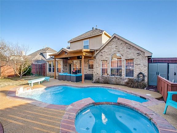 5th image of 1009 Tanglewood Dr
