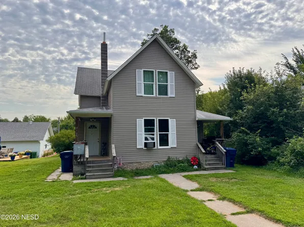 416 4th St NW, Watertown, SD 57201