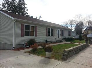 7 Briggs St, New London, CT 06320