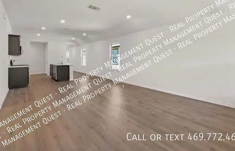 403 Vitex Dr — Photo 3