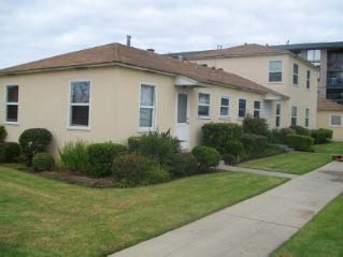 2nd image of 870 Reed Ave