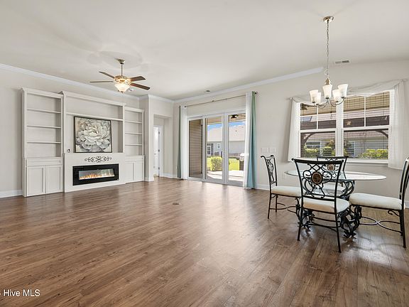 5th image of 455 Cornflower Street