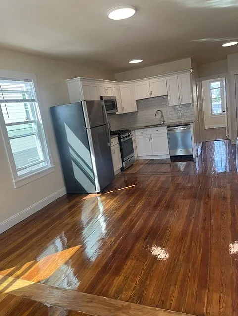 1 bed, 680 sqft, $1,300 — Photo 4