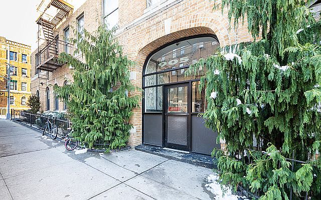 1st image of 905 43rd St #12