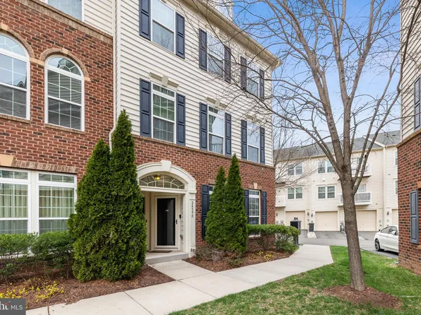 24590 Johnson Oak Ter, Sterling, VA 20166