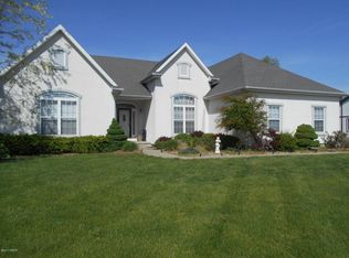 1513 N Olive Rd, Flora, IL 62839