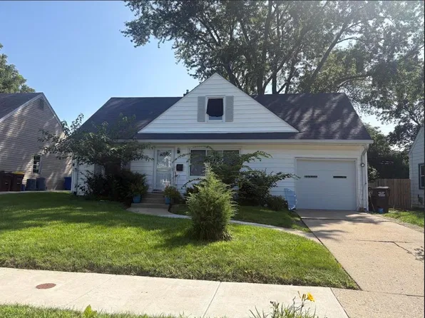 1304 Florist Dr, Rockford, IL 61108