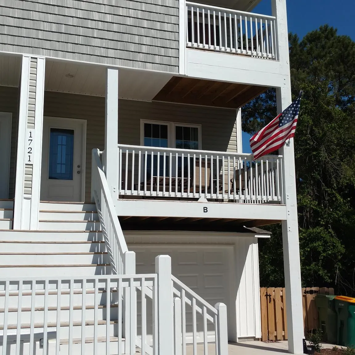 3 bed, 3.5 bath, 1950 sqft, $2,200 — Photo 1