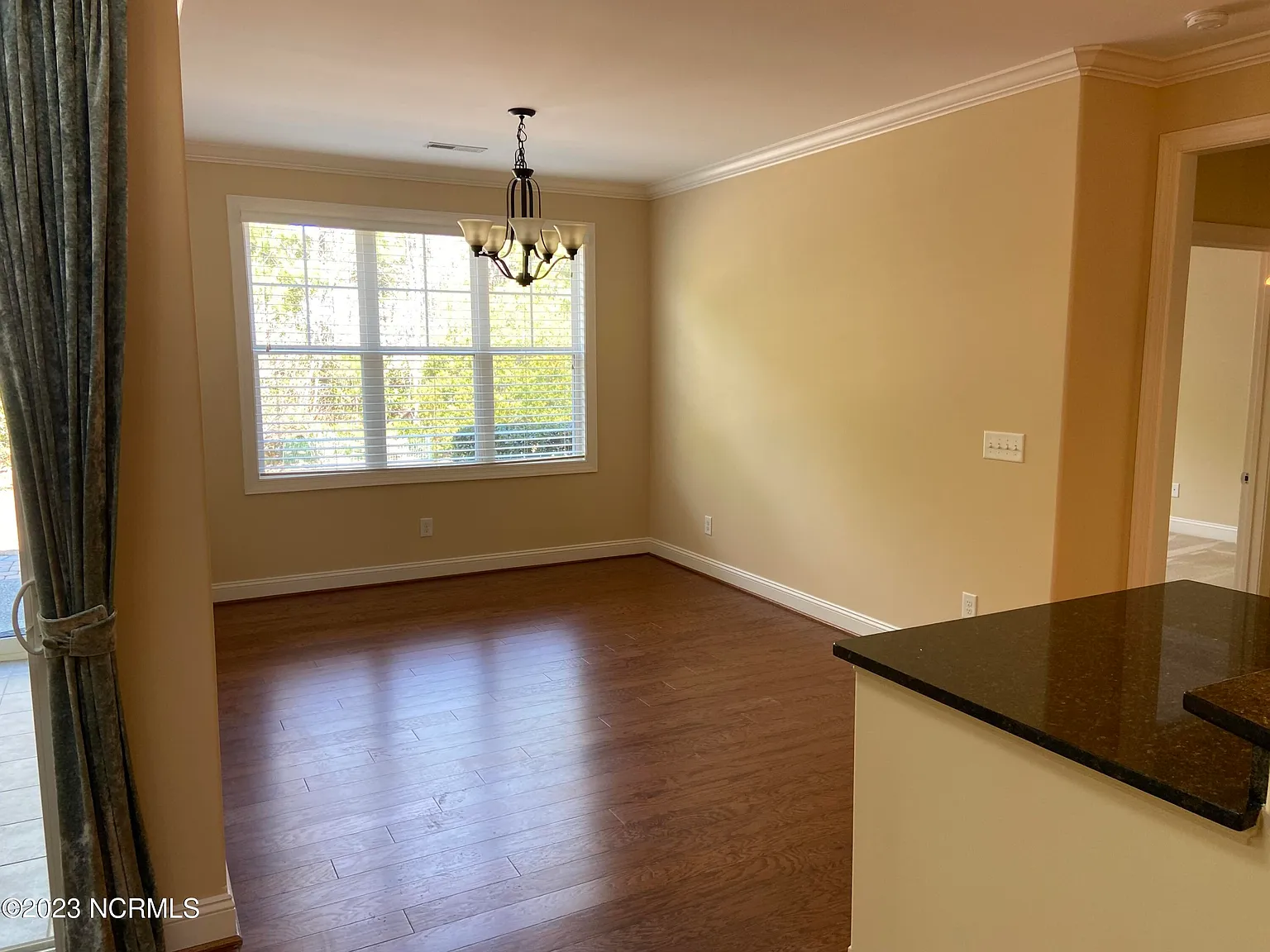 4 bed, 3.0 bath, $3,200 — Photo 4