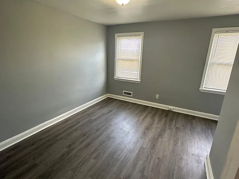 3611 Kenyon Ave — Photo 6