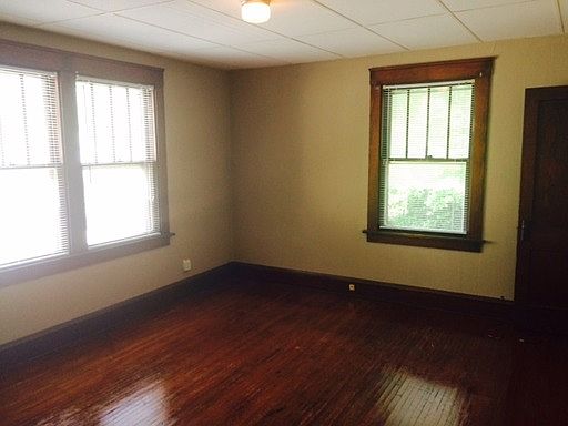 2nd image of 702 N Oak St APT C