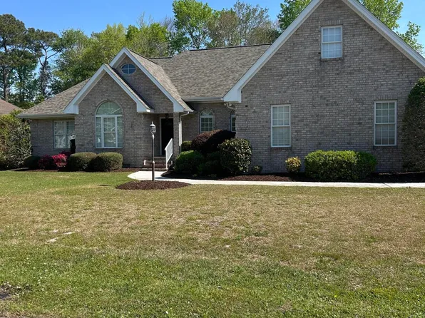 411 Oakmont Drive, Morehead City, NC 28557