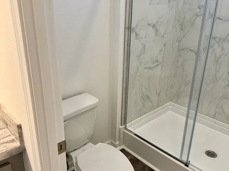 1270 Plymouth Pl — Photo 28