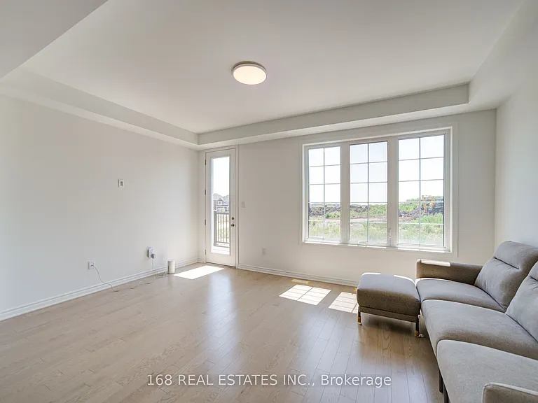 44 Azure Dr — Photo 24