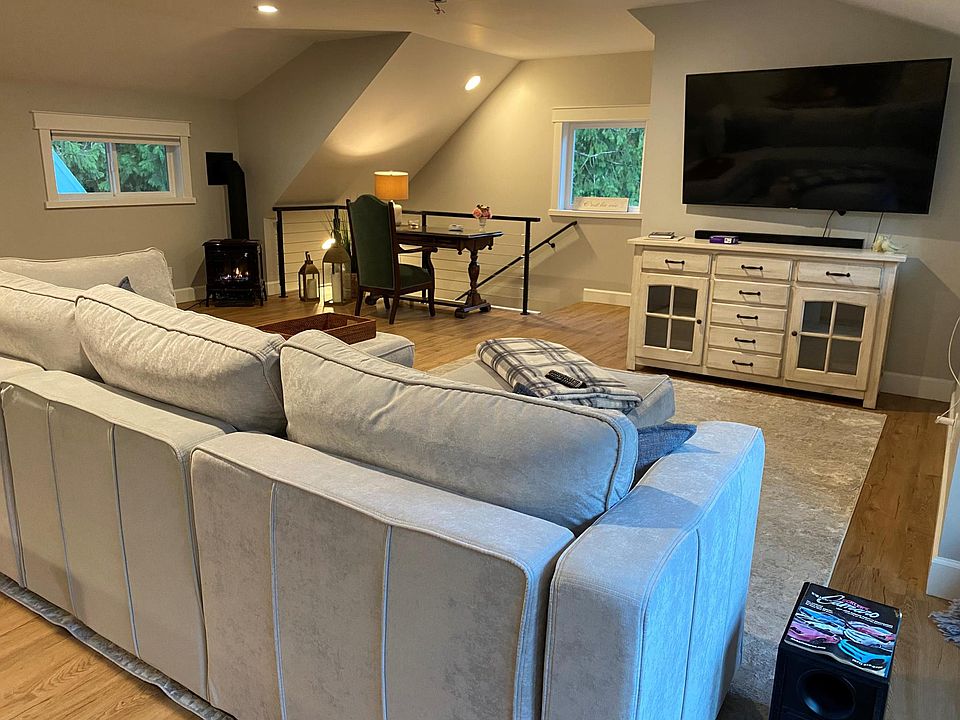 gas fireplace, large Samsung TV