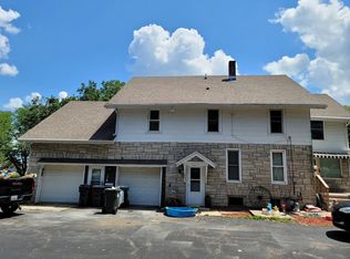 2402 Merrill St, Sterling, IL 61081